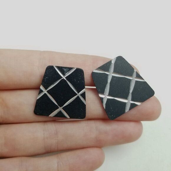 Vintage Black and Silver Tone Stud Earrings, Retro 80s 90s Style Grid Design - Picture 5 of 6
